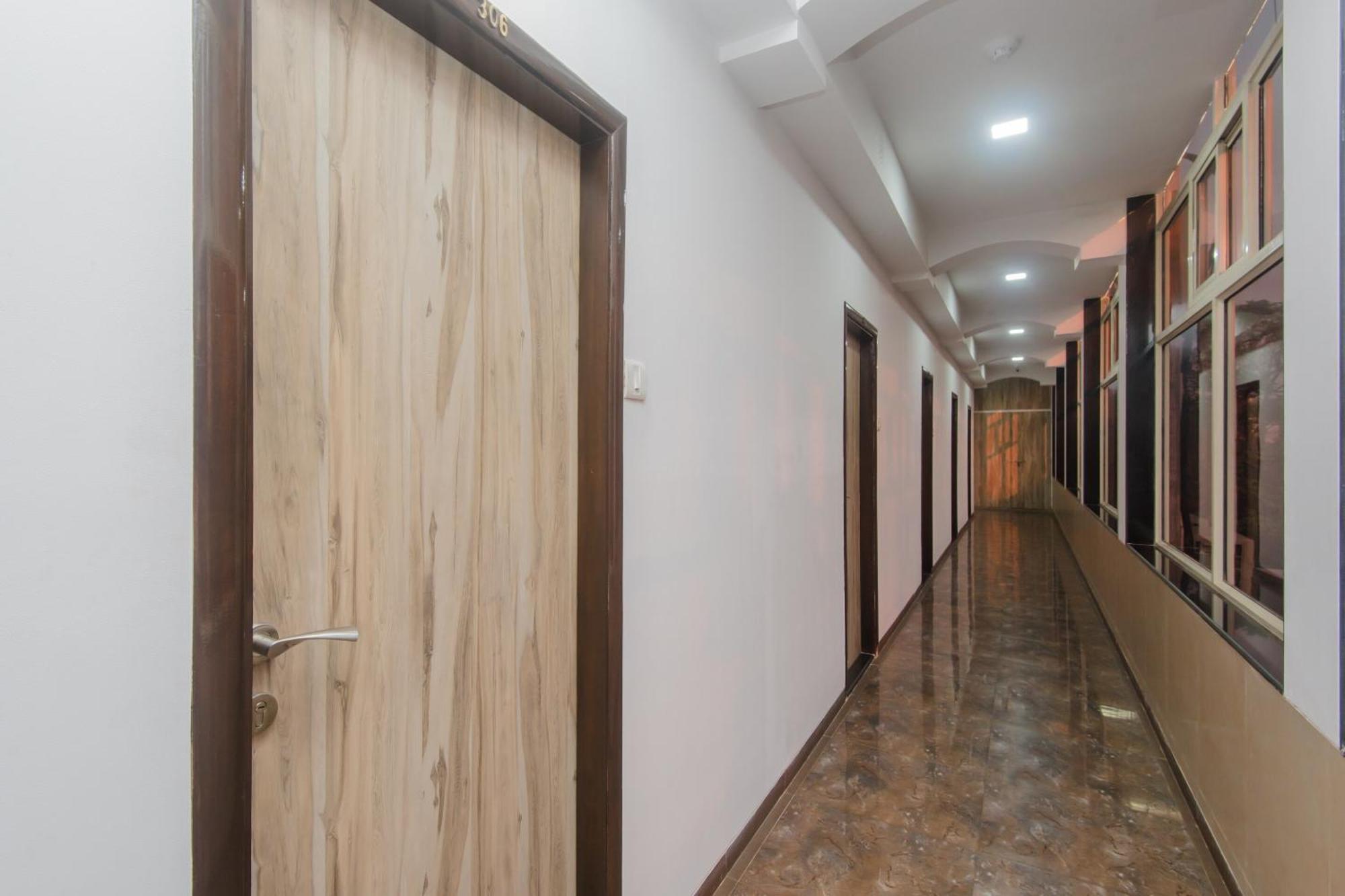 Super Hotel O Divine Residency Near Phoenix Marketcity Mumbai Exterior foto